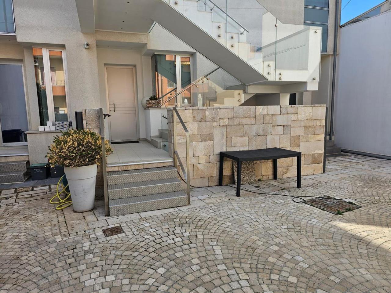 White Con Parcheggio Privato Porto Cesareo