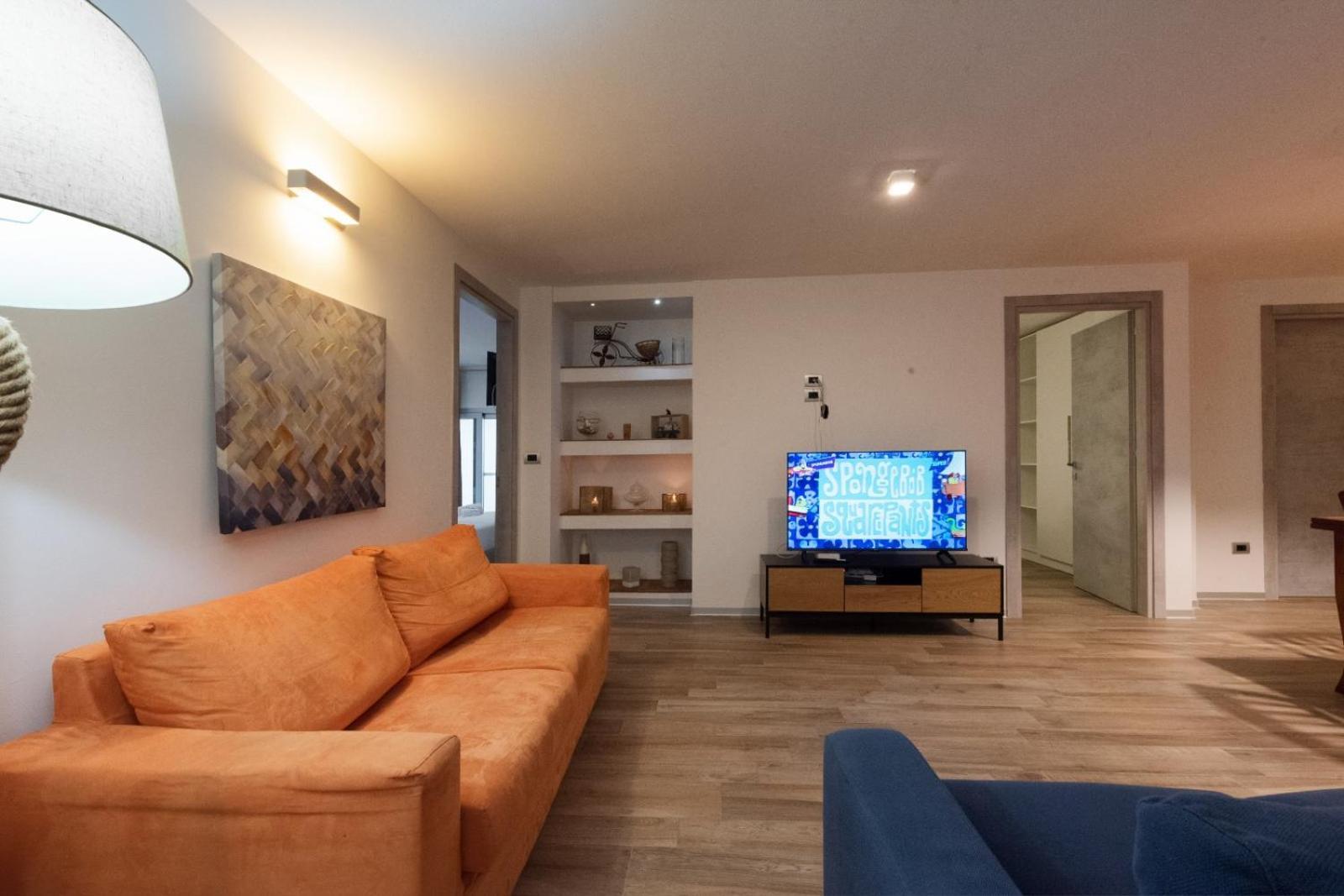 White Con Parcheggio Privato Bed & Breakfast