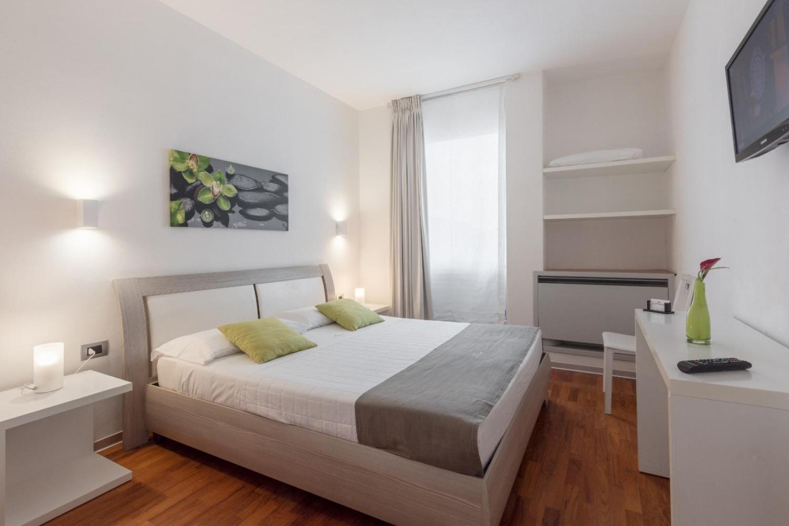 White Con Parcheggio Privato Bed & Breakfast