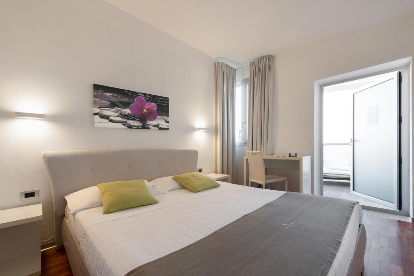 White Con Parcheggio Privato Bed & Breakfast Porto Cesareo
